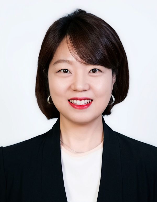 KELLY SHIN