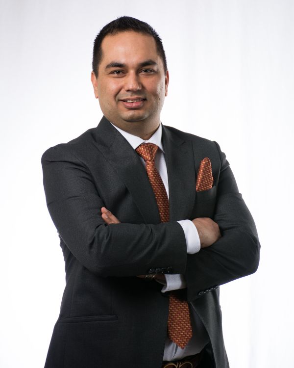 DAVINDER GANDHI